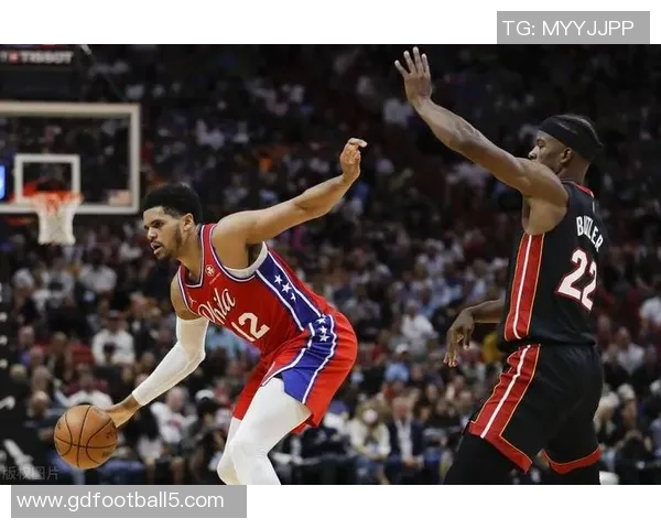 76人战热火：哈登领衔冲击季后赛，热火誓言捍卫主场荣耀