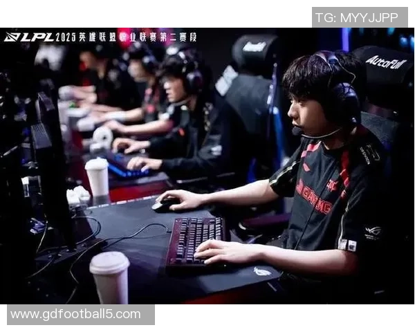 Bin带领上单崛起改变游戏格局成就LPL新一代顶尖玩家